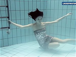 showing bright hooters underwater makes everyone mischievous